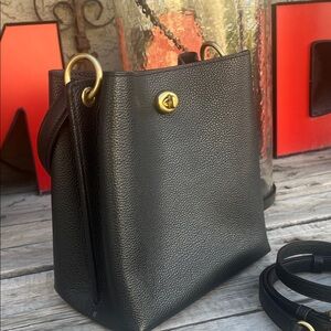 Classic Black Coach Leather Shoulder bucket  Bag with Gold Hardware. Like new.